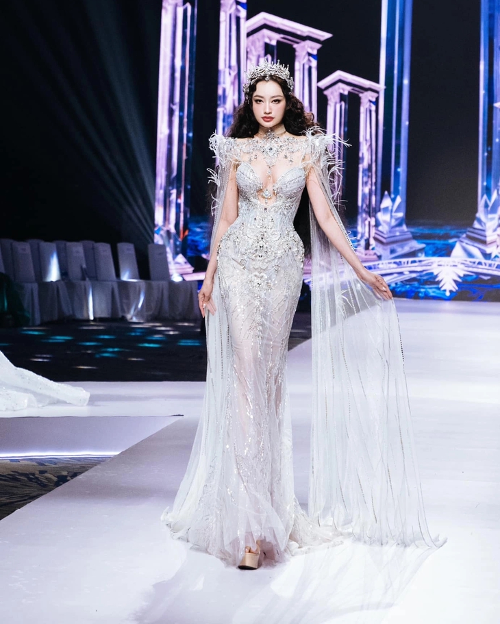 Victoria's Secret - Ảnh 4.