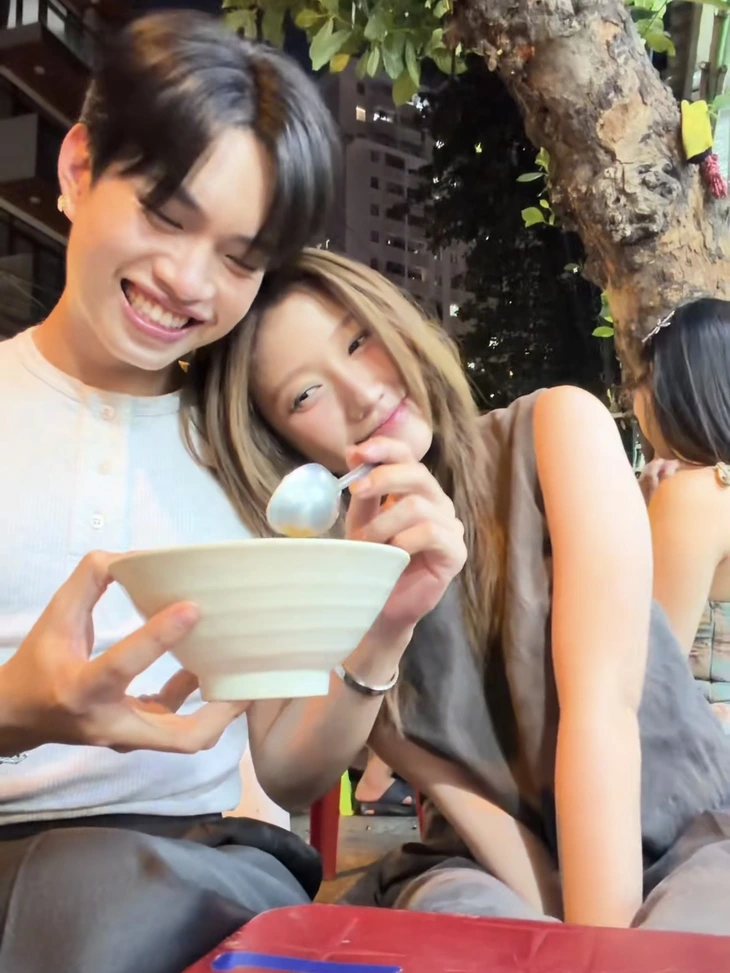 Negav và em gái Trấn Thành lọt top tìm kiếm sau lộ ảnh 'xà nẹo' trên phố - Ảnh 4.