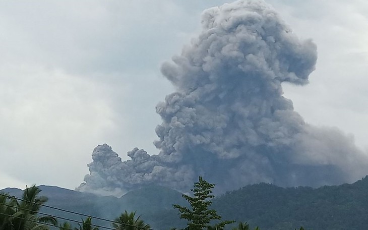 Núi lửa ở Indonesia phun trào khiến 3 người thiệt mạng, hướng dẫn viên đối mặt cáo buộc hình sự - Ảnh 5.