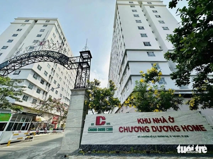 Cư dân chung cư ở TP.HCM bất an khi trộm cắt sạch cáp đồng chống sét - Ảnh 1.