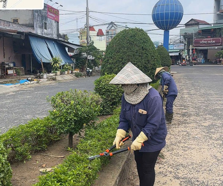 Công nhân môi trường bị nợ bảo hiểm kéo dài, chủ tịch tỉnh Quảng Ngãi chỉ đạo xử lý - Ảnh 1.
