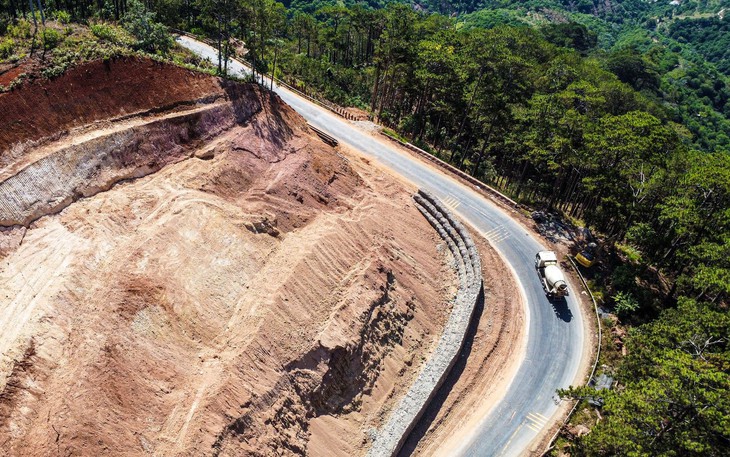 Thời tiết hôm nay 11-5: Bắc Bộ và Nam Bộ nắng nóng, các nơi còn lại chiều tối mưa dông - Ảnh 2.
