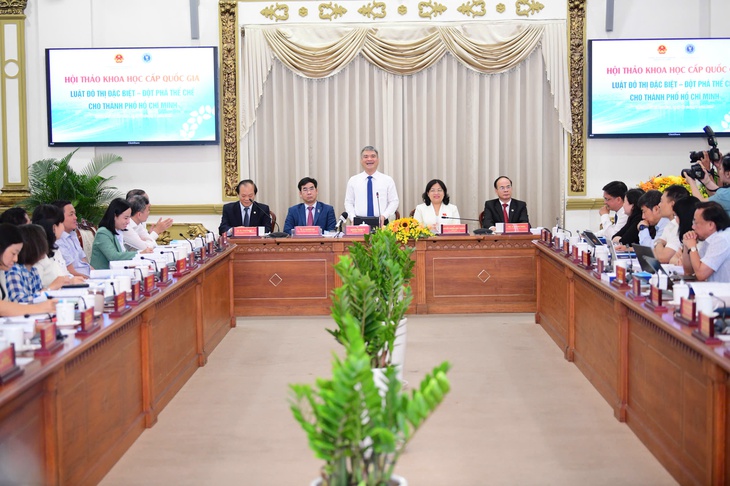 chủ tịch UBND - Ảnh 1.