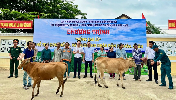 sống sau lũ - Ảnh 1.