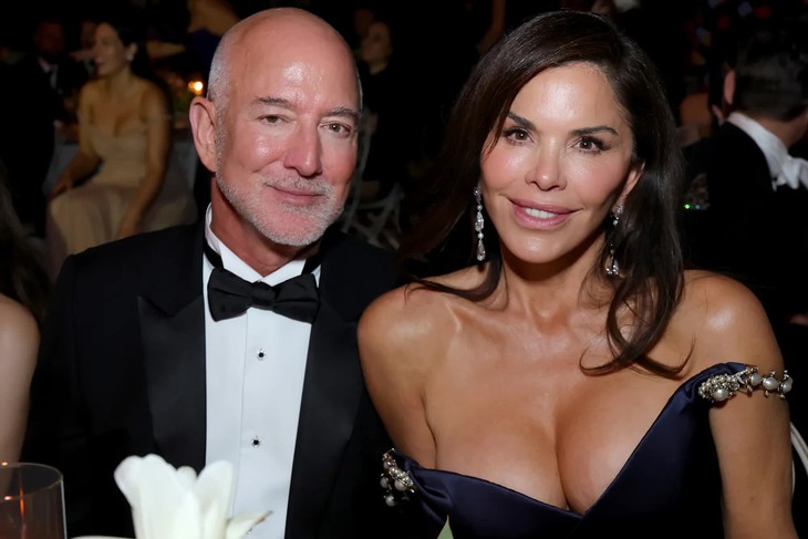 Jeff Bezos - Ảnh 2.