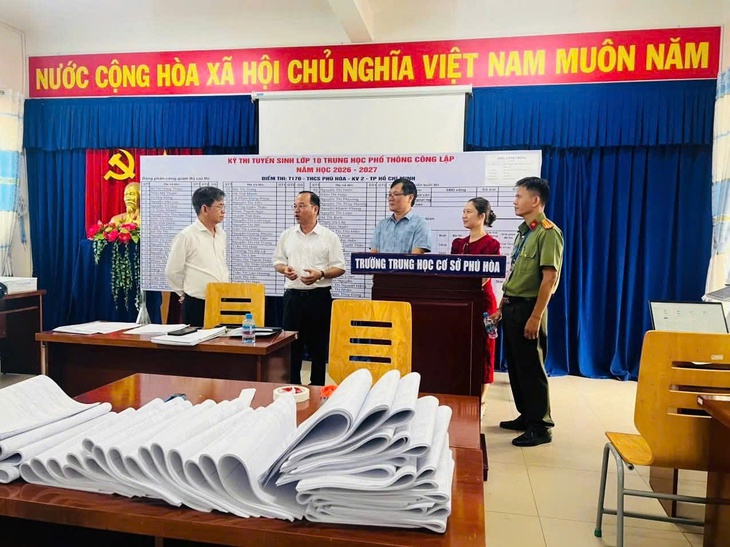 lớp 10 - Ảnh 5.