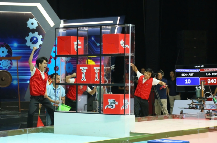 Đại học Lạc Hồng lấy vé đi Hong Kong thi ‘bậc thầy võ thuật’ tại ABU Robocon 2026 - Ảnh 3.
