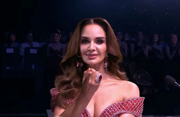 Hoa hậu Lupita Jones lên tiếng sau làn sóng chỉ trích vì chấm Hương Giang 5 điểm - Ảnh 3. Hương Giang - Ảnh 3.