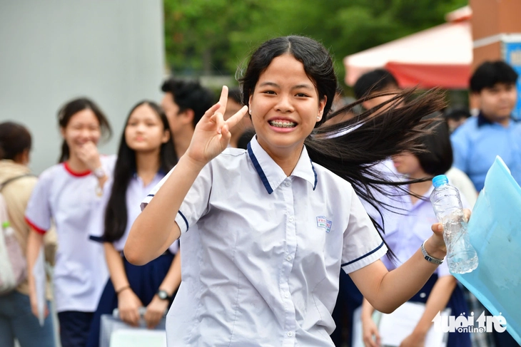 thi tiếng Anh - Ảnh 11.