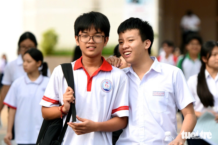 thi tiếng Anh - Ảnh 8.