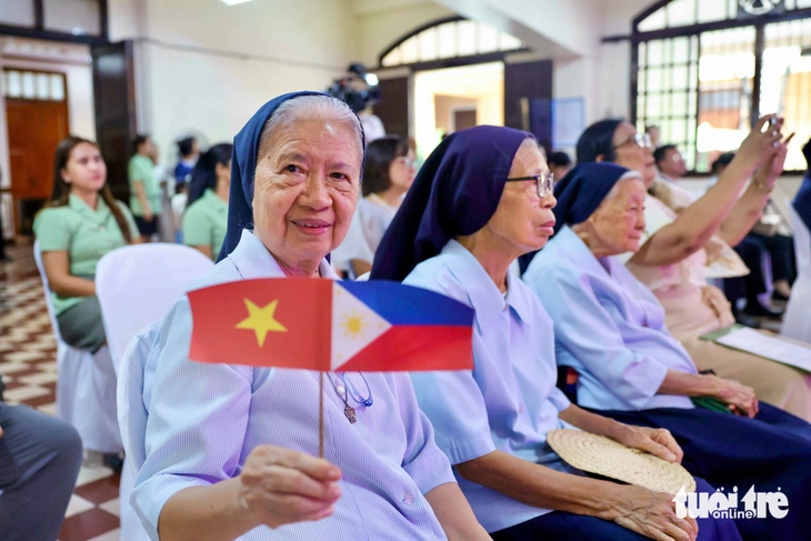 Phu nhân Ngô Phương Ly - Ảnh 16.
