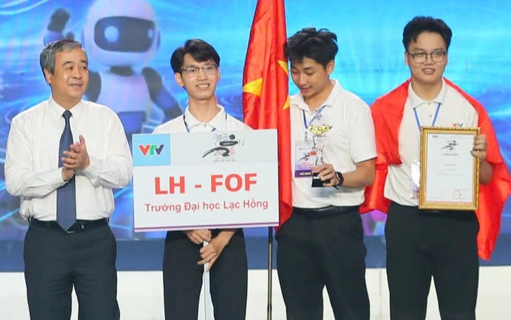 Đội tuyển Trường đại học Lạc Hồng xuất quân sang Hong Kong chinh phục Robocon châu Á - Ảnh 2.