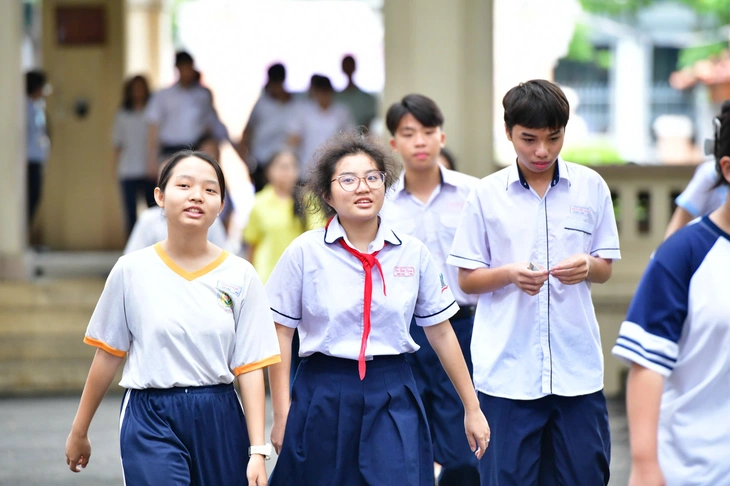 Trước giờ công bố điểm thi lớp 10, điều phụ huynh cần nhớ - Ảnh 1. điểm thi lớp 10 - Ảnh 1.