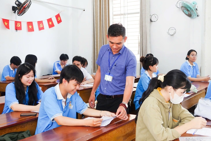 thi tốt nghiệp - Ảnh 15.