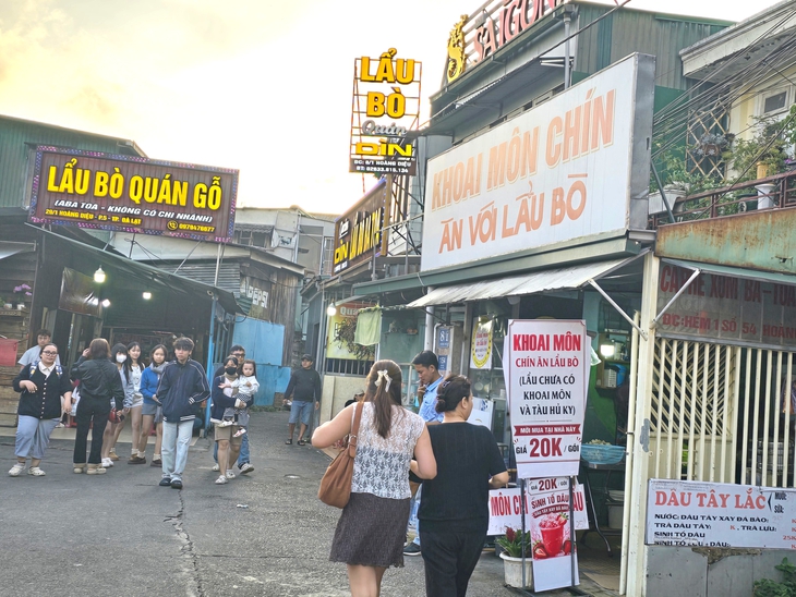 Lạc lối lẩu bò Ba Toa ở Đà Lạt bên dòng suối Cam Ly - Ảnh 4. lẩu bò - Ảnh 4.