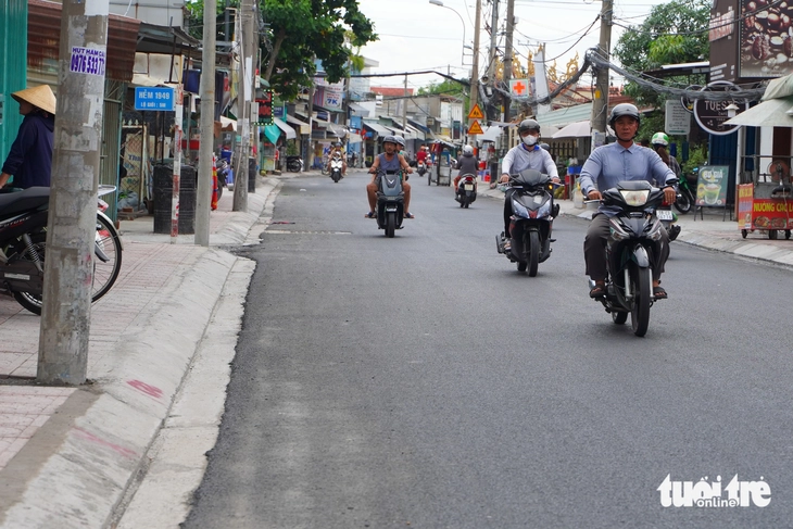 đường Lê Văn Lương - Ảnh 4.