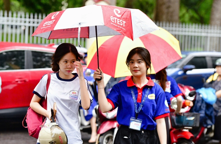 thi tốt nghiệp - Ảnh 2.