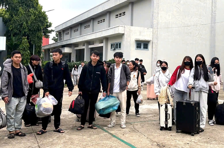 thi tốt nghiệp - Ảnh 19.