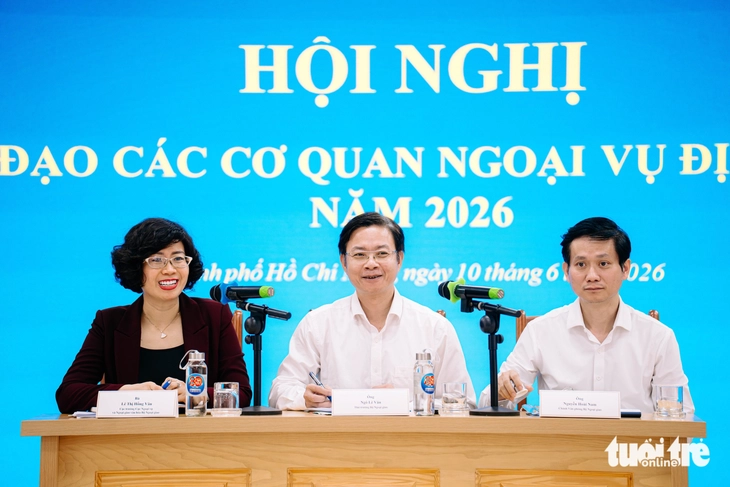 Thứ trưởng Bộ Ngoại giao Ngô Lê Văn: Địa phương phải trở thành tuyến đầu trong công tác đối ngoại - Ảnh 1. Thứ trưởng Bộ Ngoại giao Ngô Lê Văn: Địa phương phải trở thành tuyến đầu trong công tác đối ngoại - Ảnh 1.