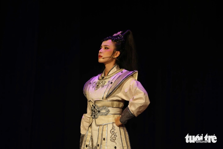 sân khấu - Ảnh 10.