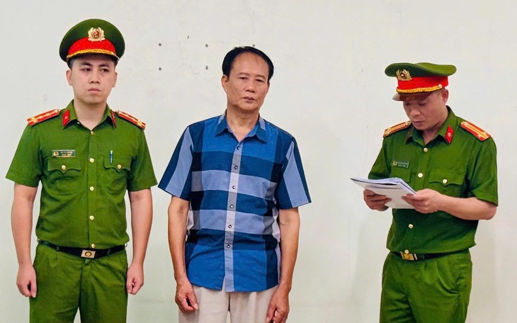 Bắt tạm giam một cựu cán bộ thuế ở Lào Cai - Ảnh 2.