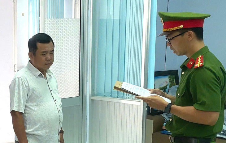 Khởi tố nguyên hiệu trưởng Trường cao đẳng nghề Kiên Giang - Ảnh 2.
