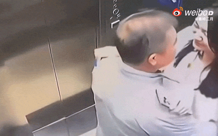Bà ngoại 74 tuổi gây choáng với phong cách trẻ trung khó tin - Ảnh 4.
