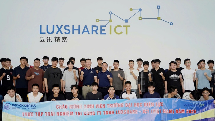 Trường đại học Điện lực đưa sinh viên vào doanh nghiệp thực tập từ năm 2 - Ảnh 1. điện lực - Ảnh 1.