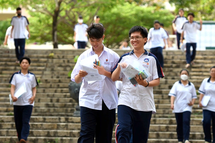 Đề toán thi tốt nghiệp THPT 2026: Dễ lấy điểm 7-8, khó có nhiều điểm 10 - Ảnh 6.