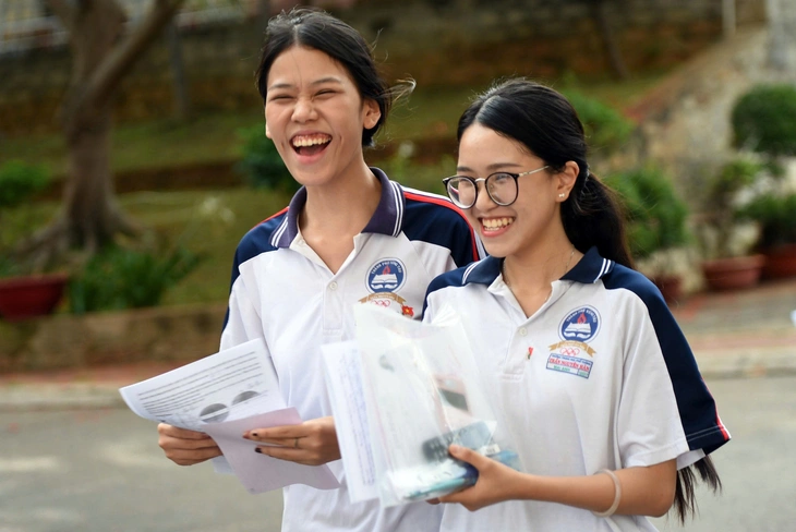 Đề toán thi tốt nghiệp THPT 2026: Dễ lấy điểm 7-8, khó có nhiều điểm 10 - Ảnh 7.