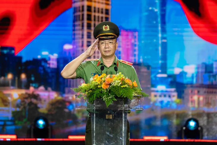 Chuỗi sự kiện 'Tổ quốc bình yên' tri ân nhân dân đã đồng hành cùng lực lượng an ninh - Ảnh 3.