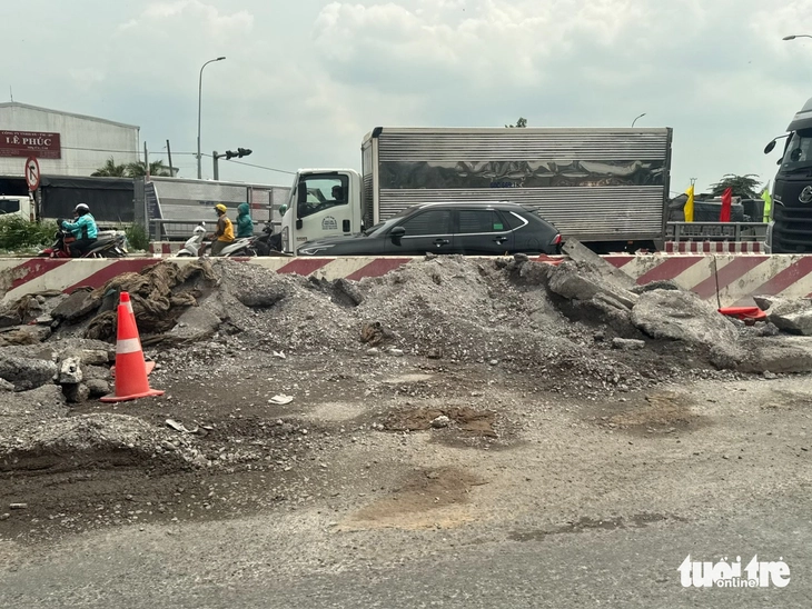 Vụ sửa chữa quốc lộ 51: Chủ tịch TP Đồng Nai yêu cầu kiểm tra hiện trạng thi công - Ảnh 1.