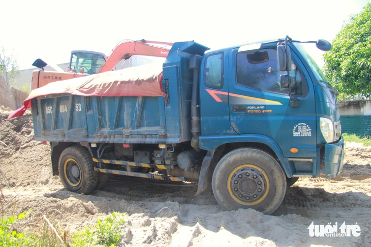 Bãi cát - Ảnh 4.