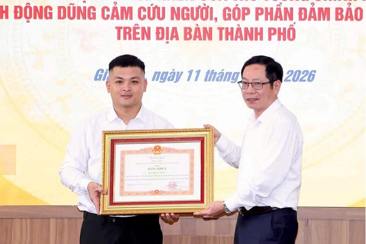cứu người - Ảnh 1.
