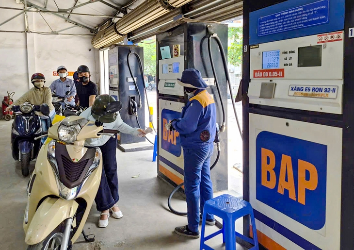 Xăng E5 bỗng dưng... đắt hàng - Ảnh 2. xăng e5 - Ảnh 2.