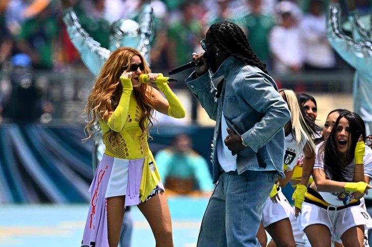 Shakira và Burna Boy khuấy động lễ khai mạc World Cup 2026 - Ảnh 2.