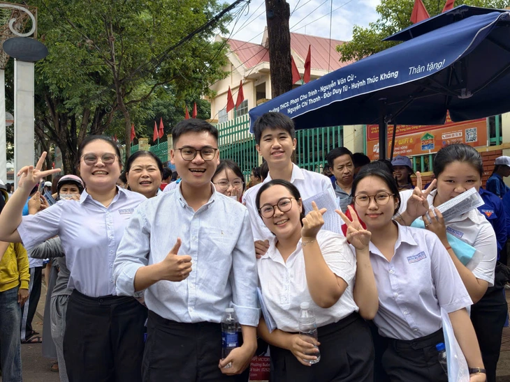 Đề địa lý thi tốt nghiệp THPT 2026: Thí sinh nói vừa sức, dễ lấy điểm khá - Ảnh 6. địa lý - Ảnh 7.