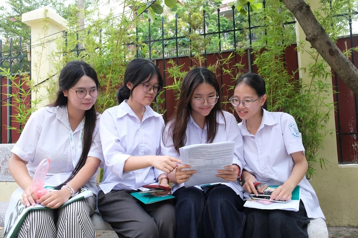 Đề địa lý thi tốt nghiệp THPT 2026: Thí sinh nói vừa sức, dễ lấy điểm khá - Ảnh 5. địa lý - Ảnh 6.