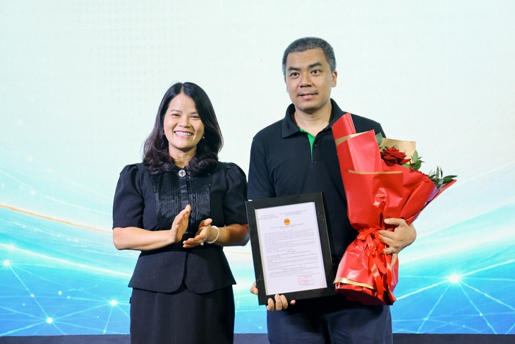 Doanh nghiệp đầu tiên được TP.HCM cấp chứng nhận DN công nghệ cao - Ảnh 1. Doanh nghiệp đầu tiên được TP.HCM cấp chứng nhận Doanh nghiệp công nghệ cao - Ảnh 1.