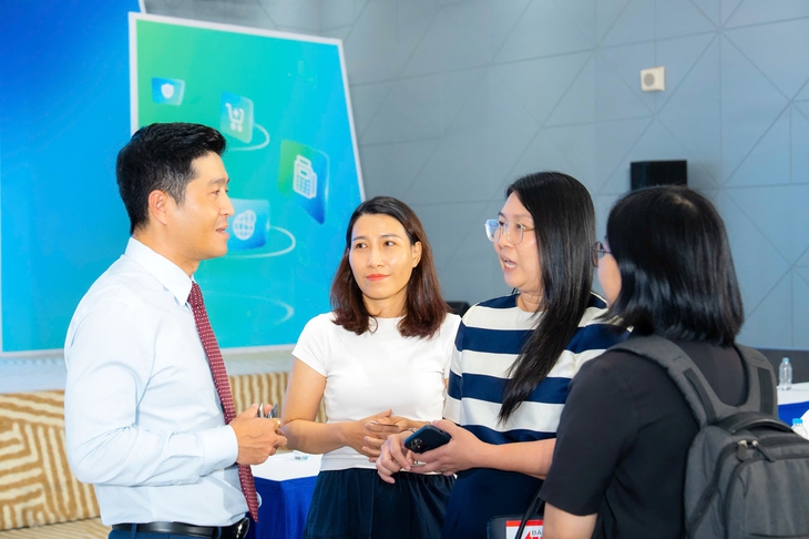 Thanh toán số bùng nổ: Hộ kinh doanh mong chính sách phí ưu đãi - Ảnh 1. hộ kinh doanh - Ảnh 1.