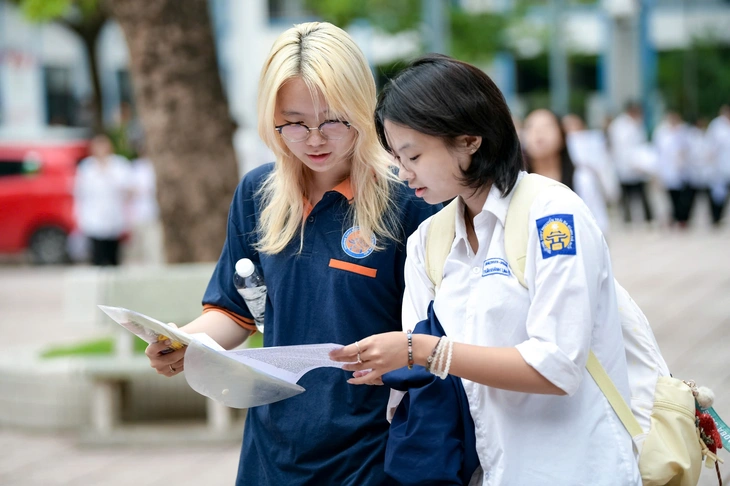 Đề địa lý thi tốt nghiệp THPT 2026: Thí sinh tự tin, giáo viên dự đoán phổ điểm chủ yếu 7 điểm - Ảnh 8. Đề địa lý thi tốt nghiệp THPT 2026: Thí sinh tự tin, giáo viên dự đoán phổ điểm chủ yếu 7 điểm - Ảnh 8.