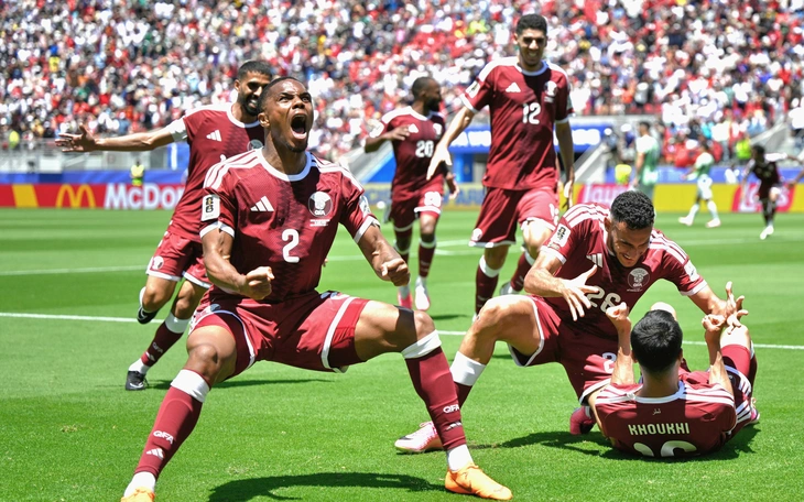 Đội trưởng Qatar bị FIFA tước bàn thắng lịch sử - Ảnh 3.