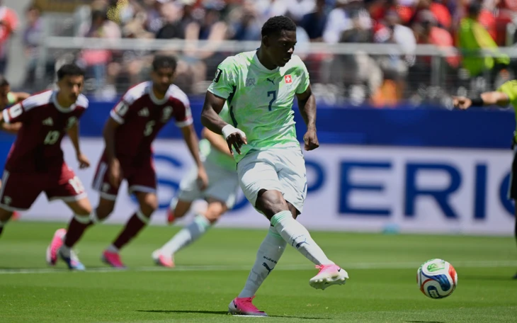Hòa lịch sử Thụy Sĩ, Qatar có điểm số đầu tiên ở World Cup - Ảnh 3.