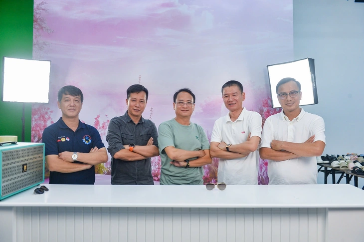 Sẵn sàng cho Mega livestream ‘Tiếp sức hoa mặt trời’: Để mỗi đơn hàng sẻ chia yêu thương - Ảnh 7. bệnh nhi ung thư - Ảnh 6.
