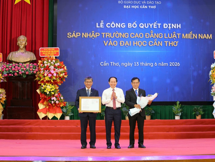 Đại học Cần Thơ - Ảnh 2.