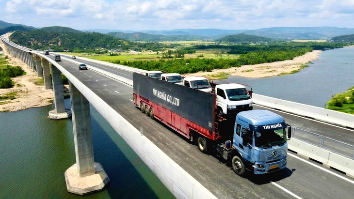 Cách thu phí 13 đoạn tuyến đường cao tốc Bắc - Nam - Ảnh 1.