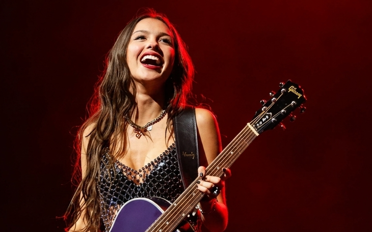 Gracie Abrams tung ca khúc mới Look at my life, hé lộ thế giới nội tâm trong album Daughter from hell - Ảnh 5.