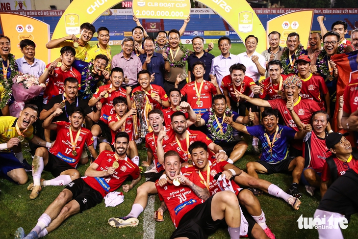 Patrik Lê Giang nghẹn ngào sau chức vô địch Cúp quốc gia 2025 - 2026 - Ảnh 8.