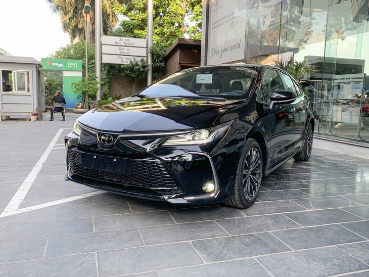 Toyota Corolla Altis - Ảnh 1.