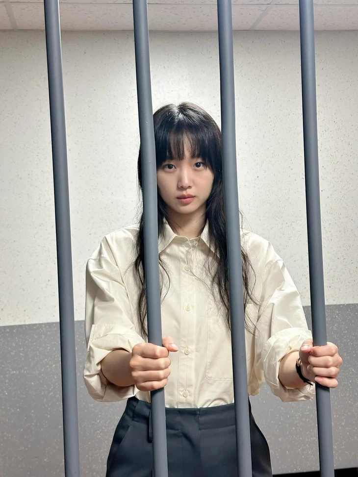 Jin Ki Joo - Ảnh 2.